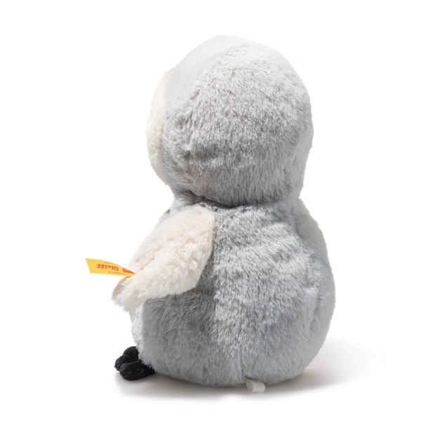 Produktbild: Steiff 242816 - Lio Pinguin mit Rassel, stehend, 14 cm