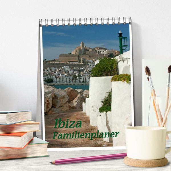 Produktbild: Ibiza / Familienplaner (Tischkalender 2026 DIN A5 hoch), CALVENDO Monatskalender