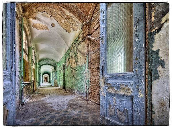 Produktbild: CALVENDO Puzzle Ein Motiv aus dem Kalender Stille Orte Beelitz | 1000 Teile Lege-Gr&ouml;&szlig;e 64x48cm Foto-Puzzle f&uuml;r gl&uuml;ckliche Stunden