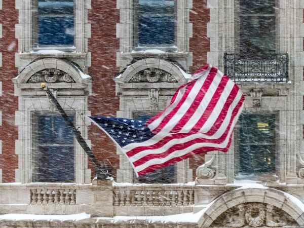 Produktbild: CALVENDO Puzzle Snowy Broadway | 1000 Teile Lege-Gr&ouml;&szlig;e 64x48cm Foto-Puzzle f&uuml;r gl&uuml;ckliche Stunden