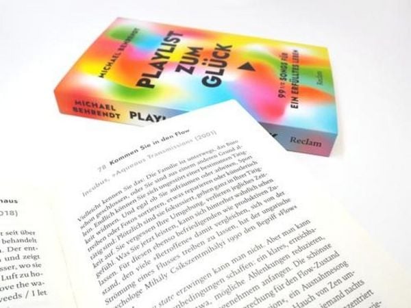 Produktbild: Playlist zum Gl&uuml;ck. 99 &frac12; Songs f&uuml;r ein erf&uuml;lltes Leben