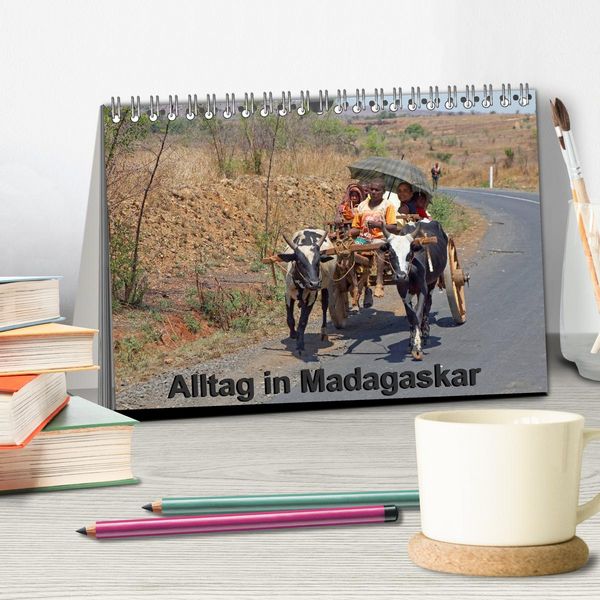 Produktbild: Alltag in Madagaskar (Tischkalender 2026 DIN A5 quer), CALVENDO Monatskalender