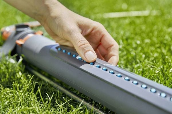 Produktbild: GARDENA 18710-20 AquaZoom S Viereckregner 9 - 150 m&sup2;