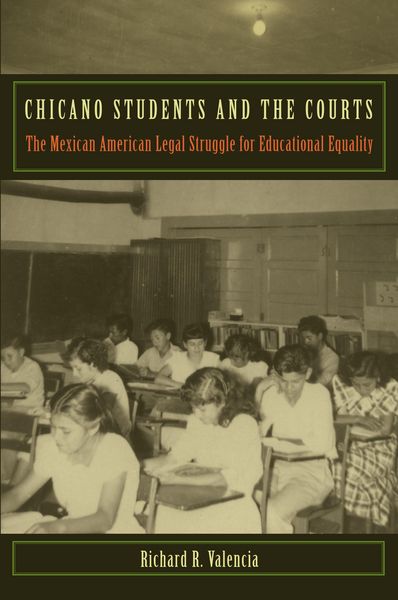 Produktbild: Chicano Students and the Courts