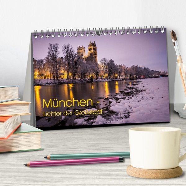 Produktbild: M&uuml;nchen - Lichter der Gro&szlig;stadt (Tischkalender 2026 DIN A5 quer), CALVENDO Monatskalender
