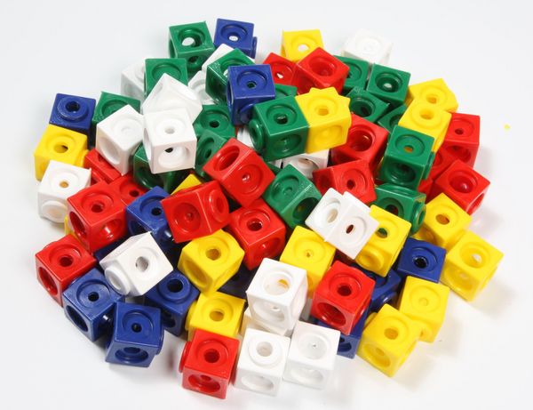 100 Steckwürfel 5- farbig 1,7cm, von , Handelsagentur Sieboldt