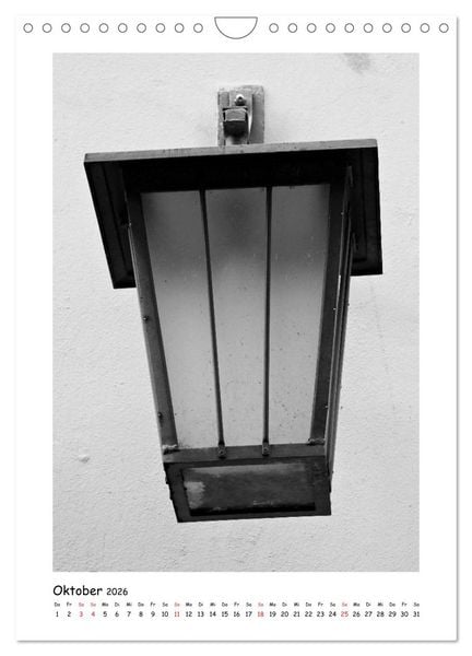 Produktbild: Stra&szlig;enlaternen Monochrom (Wandkalender 2026 DIN A4 hoch), CALVENDO Monatskalender