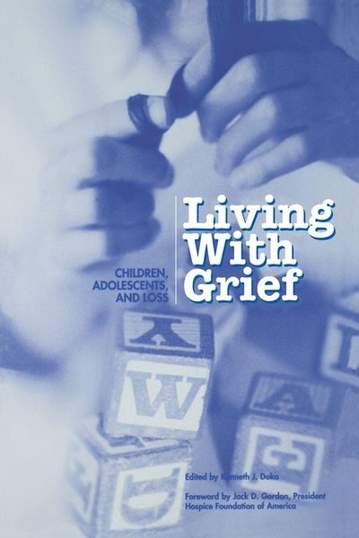 Produktbild: Living With Grief