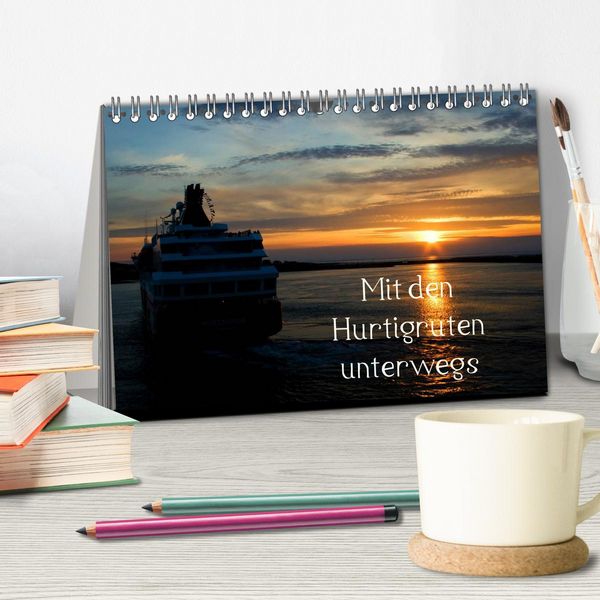 Produktbild: Mit den Hurtigruten unterwegs (Tischkalender 2026 DIN A5 quer), CALVENDO Monatskalender