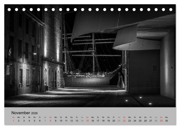 Produktbild: Hansestadt Stralsund bei Nacht (mit GPS-Koordinaten) (Tischkalender 2026 DIN A5 quer), CALVENDO Monatskalender