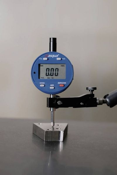 Produktbild: Dasqua 5260-4205 Messuhr (L x B) 125mm x 32.4mm mit Kontrollma&szlig; 12.7mm Ablesung: 0.001mm
