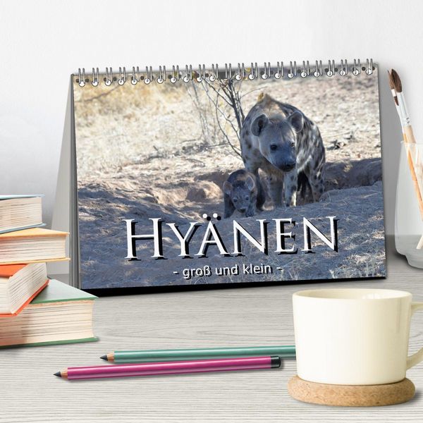 Produktbild: Hy&auml;nen - gro&szlig; und klein (Tischkalender 2026 DIN A5 quer), CALVENDO Monatskalender