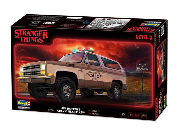 Produktbild: Revell 07724 Stranger Things Jim Hopper&acute;s Chevy&reg; Blazer K5&trade; Automodell Bausatz 1:25