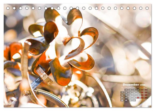 Produktbild: Metall - Schrott kunstvoll in Szene gesetzt (Tischkalender 2026 DIN A5 quer), CALVENDO Monatskalender