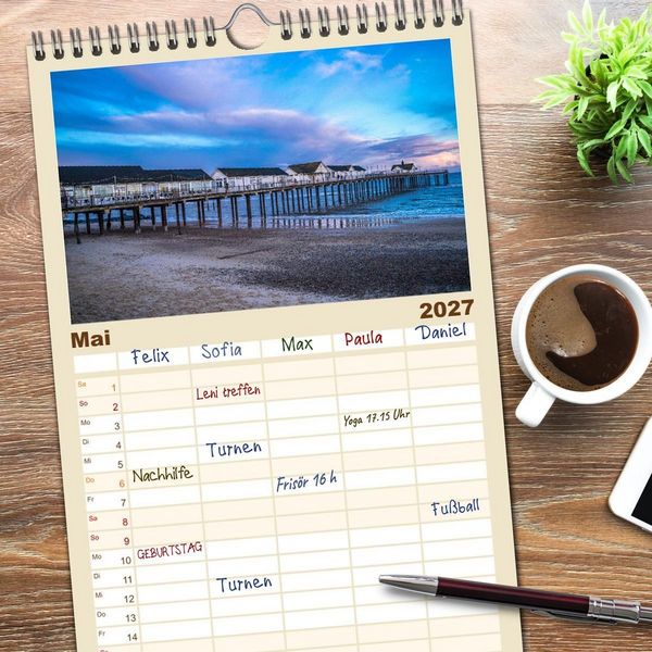 Produktbild: Familienplaner 2027 - Seebr&uuml;cken im Vereinigten K&ouml;nigreich mit 5 Spalten (Wandkalender, 21 x 45 cm) CALVENDO