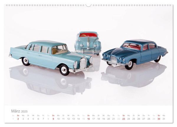 Produktbild: Dinky Toys Spielzeugautos (Wandkalender 2025 DIN A2 quer), CALVENDO Monatskalender