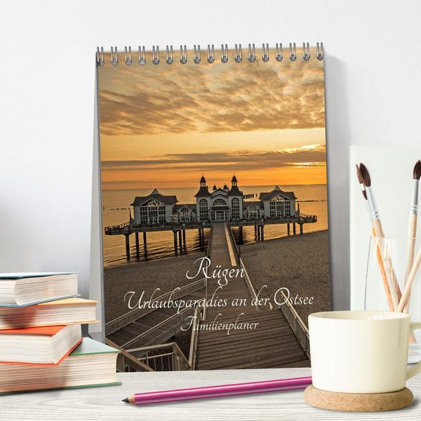 Produktbild: R&uuml;gen - Urlaubsparadies an der Ostsee - Familienplaner (Tischkalender 2026 DIN A5 hoch), CALVENDO Monatskalender