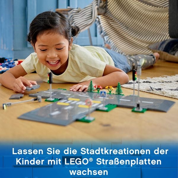 Produktbild: LEGO City 60304 Stra&szlig;enkreuzung mit Ampeln, im Dunkeln leuchtende Steine