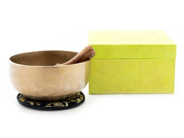 Produktbild: Klangschale in gr&uuml;ner Geschenkbox M mit Lotus-Box und Zubeh&ouml;r