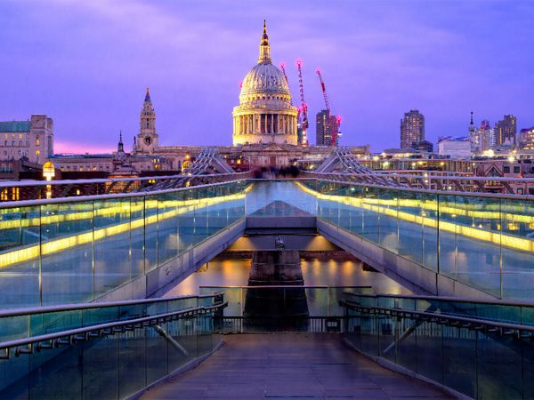 Produktbild: CALVENDO Puzzle Millenium Bridge | 1000 Teile Lege-Gr&ouml;&szlig;e 64x48cm Foto-Puzzle f&uuml;r gl&uuml;ckliche Stunden