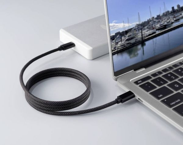 Produktbild: Renkforce USB-Kabel USB 2.0 USB-C&reg; Stecker, USB-C&reg; Stecker 1.00 m Schwarz mit magnetischer Aufwicklung, Stoff-Ummantelung RF-6437920