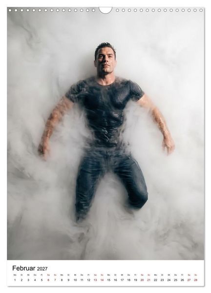 Produktbild: Floating Men - maskuliner K&ouml;rperbau in vollkommener Entspannung (Wandkalender 2027 DIN A3 hoch), CALVENDO Monatskalender