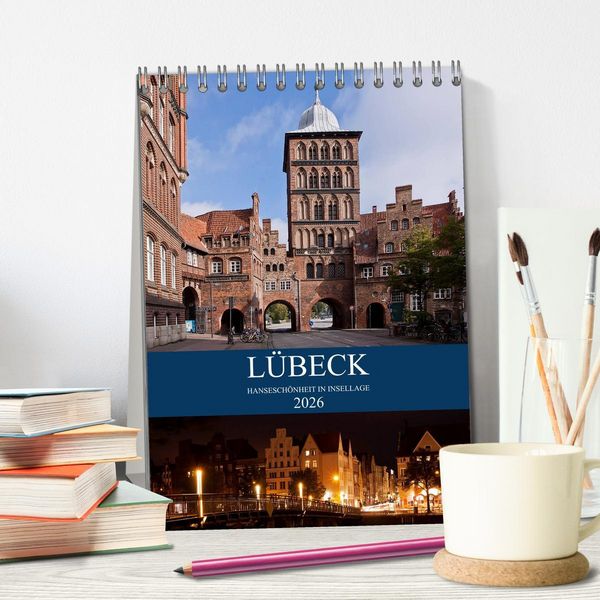 Produktbild: L&uuml;beck - Hansesch&ouml;nheit in Insellage (Tischkalender 2026 DIN A5 hoch), CALVENDO Monatskalender