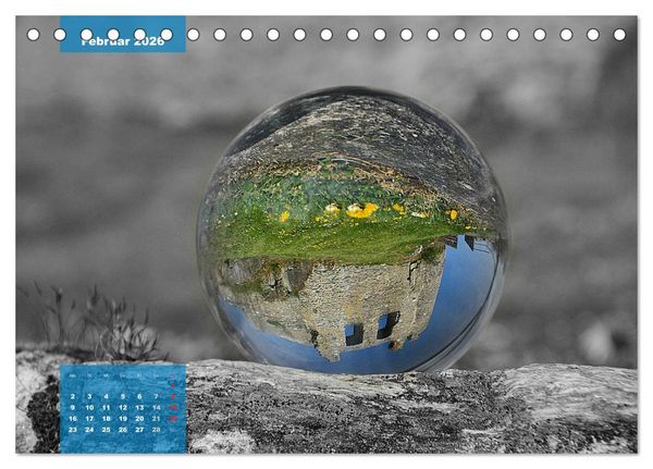 Produktbild: Die bunte Welt in der Kugel - neue Blickwinkel (Tischkalender 2026 DIN A5 quer), CALVENDO Monatskalender