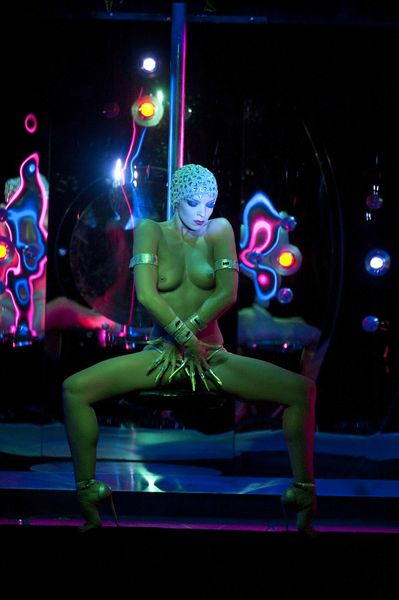Produktbild: FEU (FEUER) von Christian Louboutin - Le Crazy Horse Paris (inkl. 2D-Version)