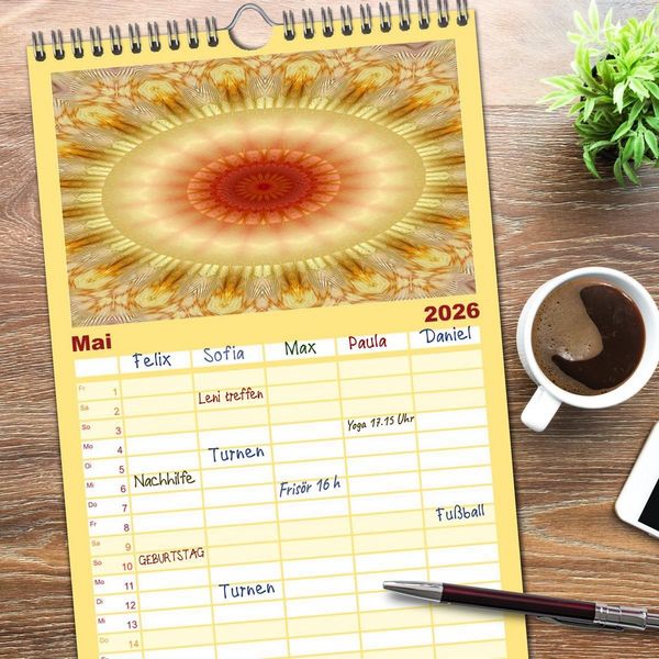 Produktbild: Familienplaner 2026 - Mandala Tr&auml;ume mit 5 Spalten (Wandkalender, 21 x 45 cm) CALVENDO