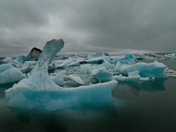 Produktbild: CALVENDO Puzzle Gletscherlagune von J&ouml;kulsarlon, Island | 1000 Teile Lege-Gr&ouml;&szlig;e 64x48cm Foto-Puzzle f&uuml;r gl&uuml;ckliche Stunden