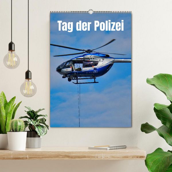 Produktbild: Tag der Polizei (Wandkalender 2026 DIN A2 hoch), CALVENDO Monatskalender