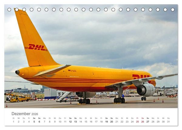 Produktbild: Gro&szlig;e und kleine Flieger am Flughafen (Tischkalender 2026 DIN A5 quer), CALVENDO Monatskalender