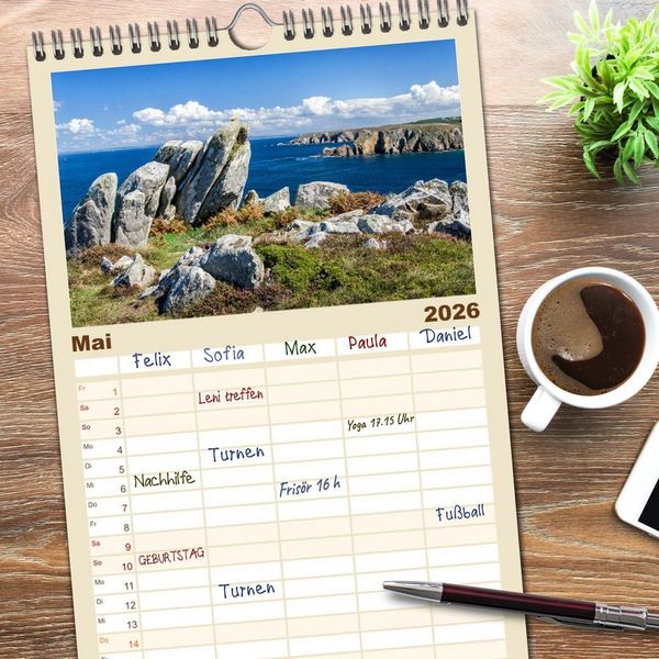 Produktbild: Familienplaner 2026 - Bretagne - Bilder einer K&uuml;stenlandschaft mit 5 Spalten (Wandkalender, 21 x 45 cm) CALVENDO