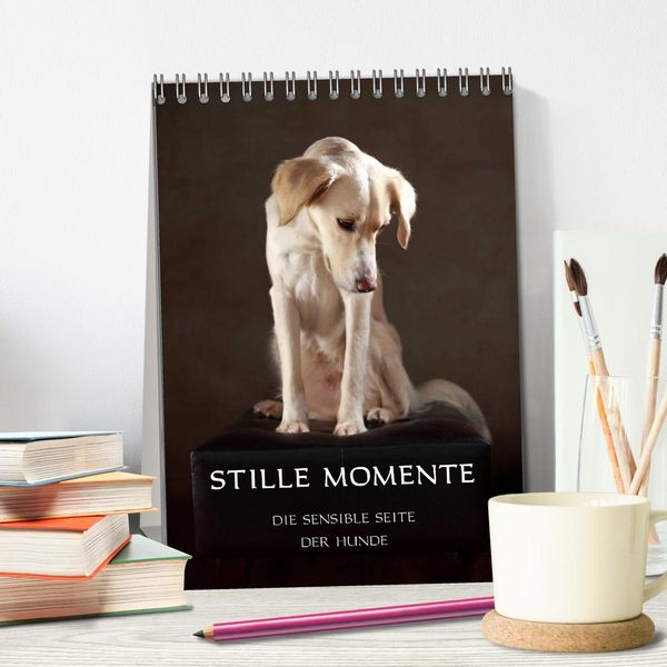 Produktbild: Stille Momente - Die sensible Seite der Hunde (Tischkalender 2026 DIN A5 hoch), CALVENDO Monatskalender