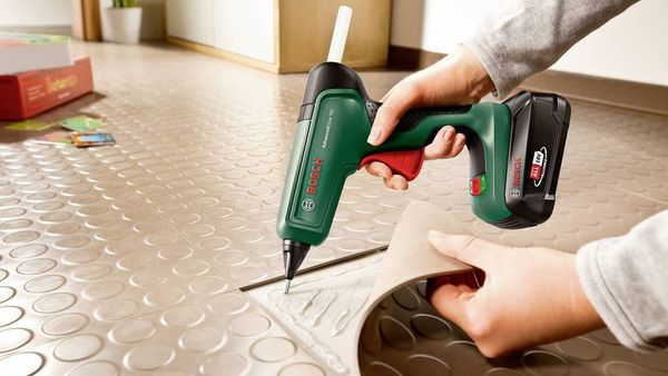 Produktbild: Bosch Home and Garden AdvancedGlue 18V Akku Hei&szlig;klebepistole ohne Akku, ohne Ladeger&auml;t 11 mm 18 V 1 St.