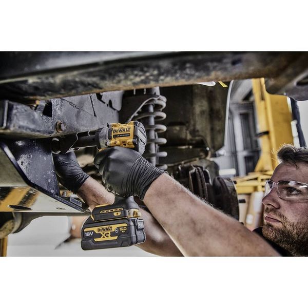 Produktbild: DEWALT DCF921NT-XJ Akku-Schlagschrauber