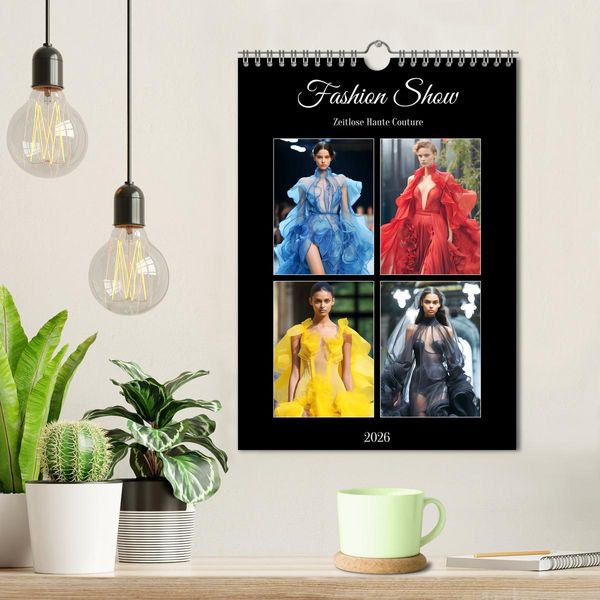 Produktbild: Fashion Show. Zeitlose Haute Coutour (Wandkalender 2026 DIN A4 hoch), CALVENDO Monatskalender