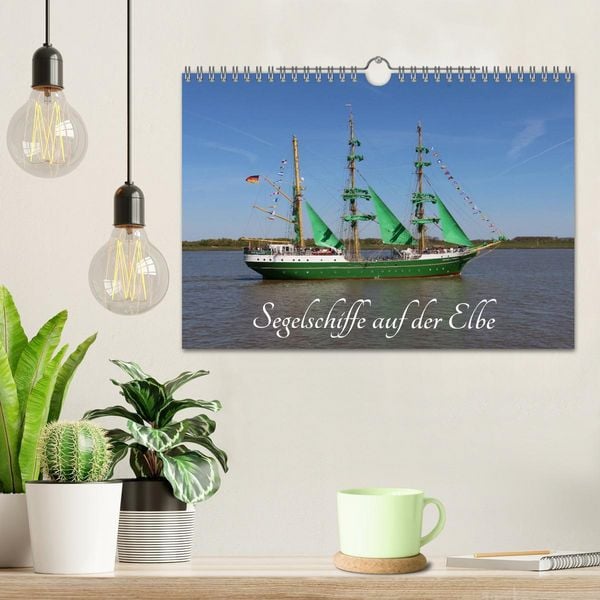 Produktbild: Segelschiffe auf der Elbe (Wandkalender 2026 DIN A4 quer), CALVENDO Monatskalender