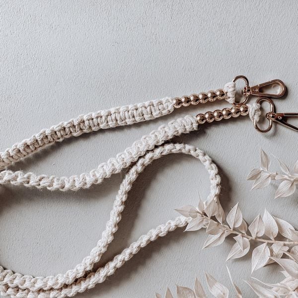 Produktbild: Modische Accessoires kn&uuml;pfen