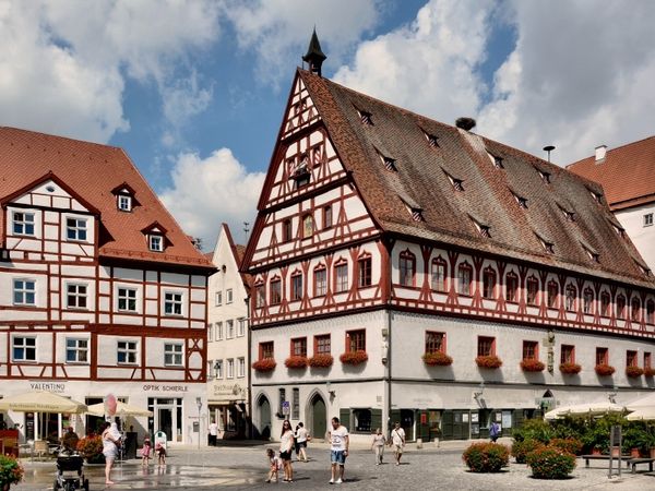 Produktbild: CALVENDO Puzzle Brot - und Tanzhaus 1000 Teile Puzzle quer | 1000 Teile Lege-Gr&ouml;&szlig;e 64 &times; 48 cm Foto-Puzzle f&uuml;r gl&uuml;ckliche Stunden