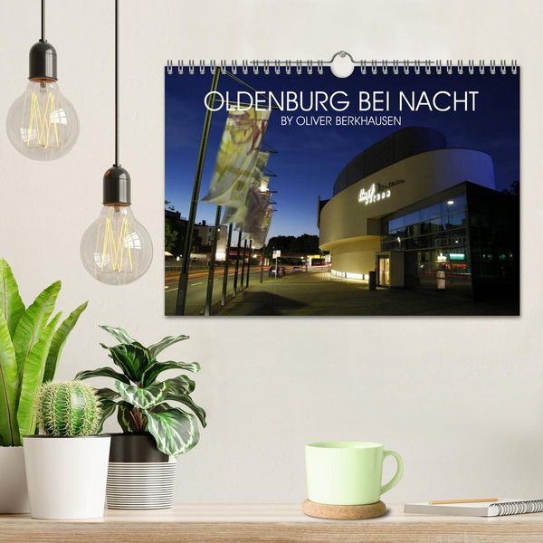 Produktbild: Oldenburg bei Nacht (Wandkalender 2026 DIN A4 quer), CALVENDO Monatskalender