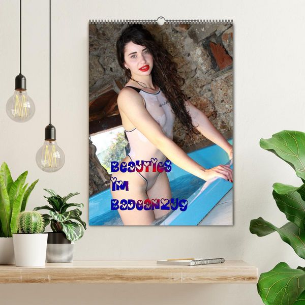 Produktbild: Beauties im Badeanzug (Wandkalender 2026 DIN A2 hoch), CALVENDO Monatskalender
