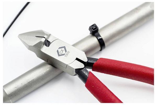 Produktbild: C.K T3970 Kunststoffschere
