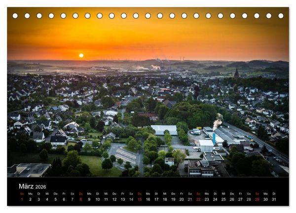Produktbild: Brilon aus der Vogelperspektive (Tischkalender 2026 DIN A5 quer), CALVENDO Monatskalender