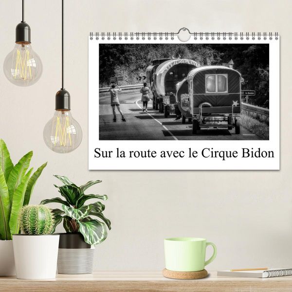 Produktbild: Sur la route avec le Cirque Bidon (Calendrier mural 2026 DIN A4 vertical), CALVENDO calendrier mensuel