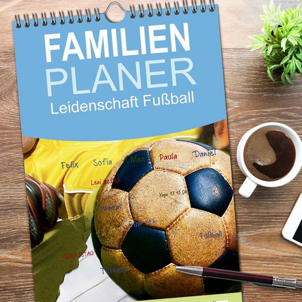 Produktbild: Familienplaner 2026 - Leidenschaft Fu&szlig;ball mit 5 Spalten (Wandkalender, 21 x 45 cm) CALVENDO