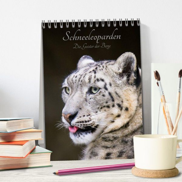 Produktbild: Schneeleoparden - Die Geister der Berge (Tischkalender 2026 DIN A5 hoch), CALVENDO Monatskalender