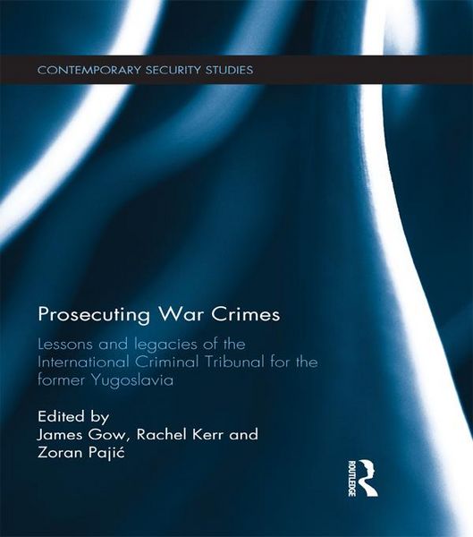 Produktbild: Prosecuting War Crimes