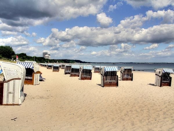 Produktbild: CALVENDO Puzzle Strand in Timmendorf | 1000 Teile Lege-Gr&ouml;&szlig;e 64x48cm Foto-Puzzle f&uuml;r gl&uuml;ckliche Stunden